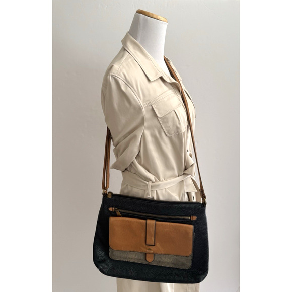 Fossil Crossbody Bag Messenger Black Tan Leather Top Zip Pockets Adjustable - Picture 2 of 16